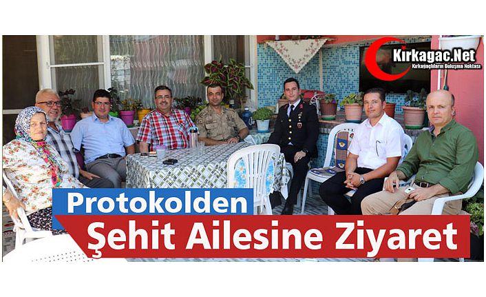 PROTOKOLDEN ŞEHİT AİLESİNE ZİYARET