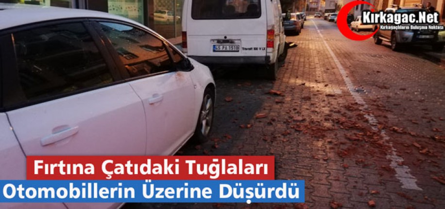 ÇATIDAN DÜŞEN TUĞLALAR OTOMOBİLE ZARAR VERDİ