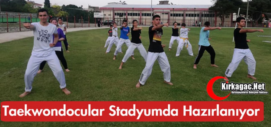 TAEKWONDOCULAR STADYUMDA HAZIRLANIYOR