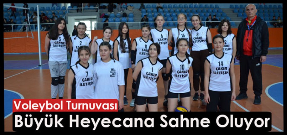 VOLEYBOL TURNUVASI BÜYÜK HEYECANA SAHNE OLUYOR