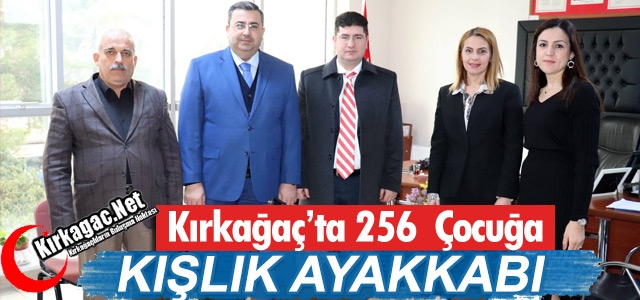 236 İHTİYAÇ SAHİBİ ÇOCUĞA AYAKKABI YARDIMI