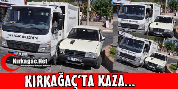 ÇÖP KAMYONU OTOMOBİLLE ÇARPIŞTI