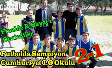 Futbolda Şampiyon Cumhuriyet R.N Dolman 2-1