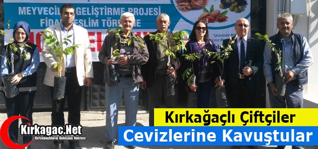 KIRKAĞAÇLILAR CEVİZLERİNİ TESLİM ALDI