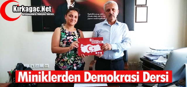 MİNİKLERDEN DEMOKRASİ DERSİ