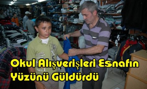 Okul Alışverişleri Esnafın Yüzünü Güldürdü