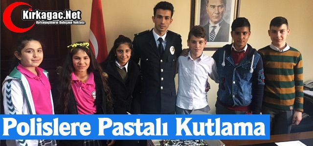 POLİSLERE PASTALI KUTLAMA