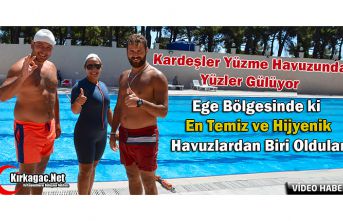 KARDEŞLER YÜZME HAVUZUNDA YÜZLER GÜLÜYOR