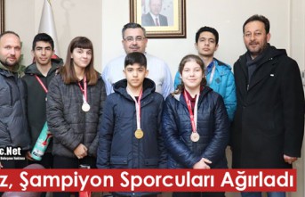 GEDÜZ, ŞAMPİYON SPORCULARI AĞIRLADI