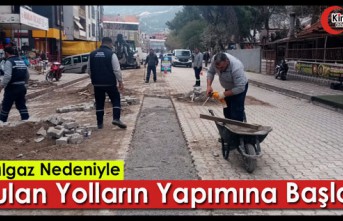 DOĞALGAZ NEDENİYLE BOZULAN YOLLAR YAPILIYOR