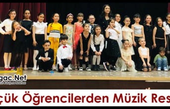 KÜÇÜK ÖĞRENCİLERDEN MÜZİK RESİTALİ