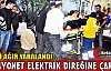 KAMYONET ELEKTRİK DİREĞİNE ÇARPTI