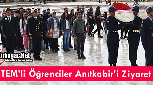 METEM'Lİ ÖĞRENCİLER ANITKABİR'İ ZİYARET ETTİ