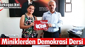 MİNİKLERDEN DEMOKRASİ DERSİ