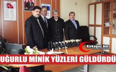 UĞURLU “MİNİK YÜZLERİ GÜLDÜRDÜ”