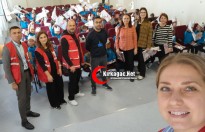 KIZILAY GÖNÜLLÜLERİ ÖĞRENCİLERLE BULUŞTU