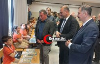 KIRKAĞAÇ’TA "KÜÇÜK KALEMLER" DEVLEŞTİ: MİNİK YAZARLAR ESERLERİNİ SERGİLEDİ