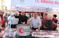 KIRKAĞAÇ'TA GELENEKSEL AŞURE HAYRINA YOĞUN İLGİ