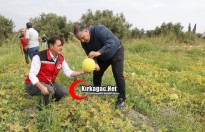 KARAYILAN KIRKAĞAÇ’TA KAVUN HASAT ETTİ, ZİYARETLERDE BULUNDU